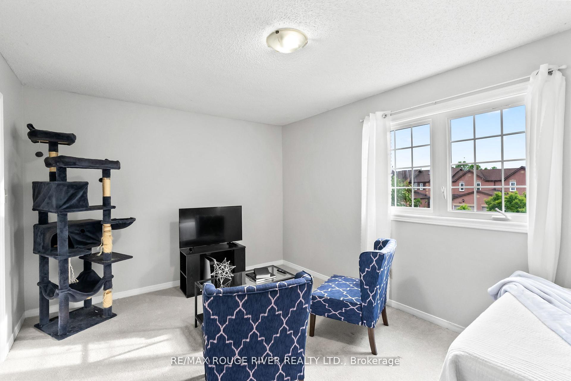 Photo 32 of 31 Sharp Crescent, Ajax, Central — HOMEH