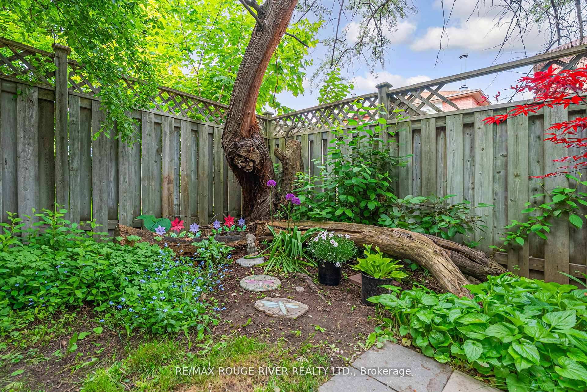 Photo 39 of 31 Sharp Crescent, Ajax, Central — HOMEH