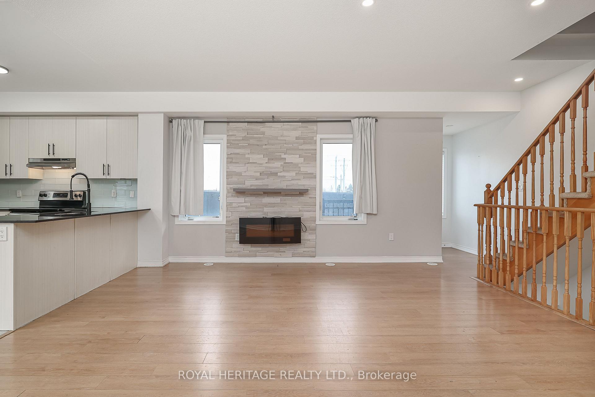 Photo 7 of 2 Dunsley Way, Whitby, Pringle Creek — HOMEH