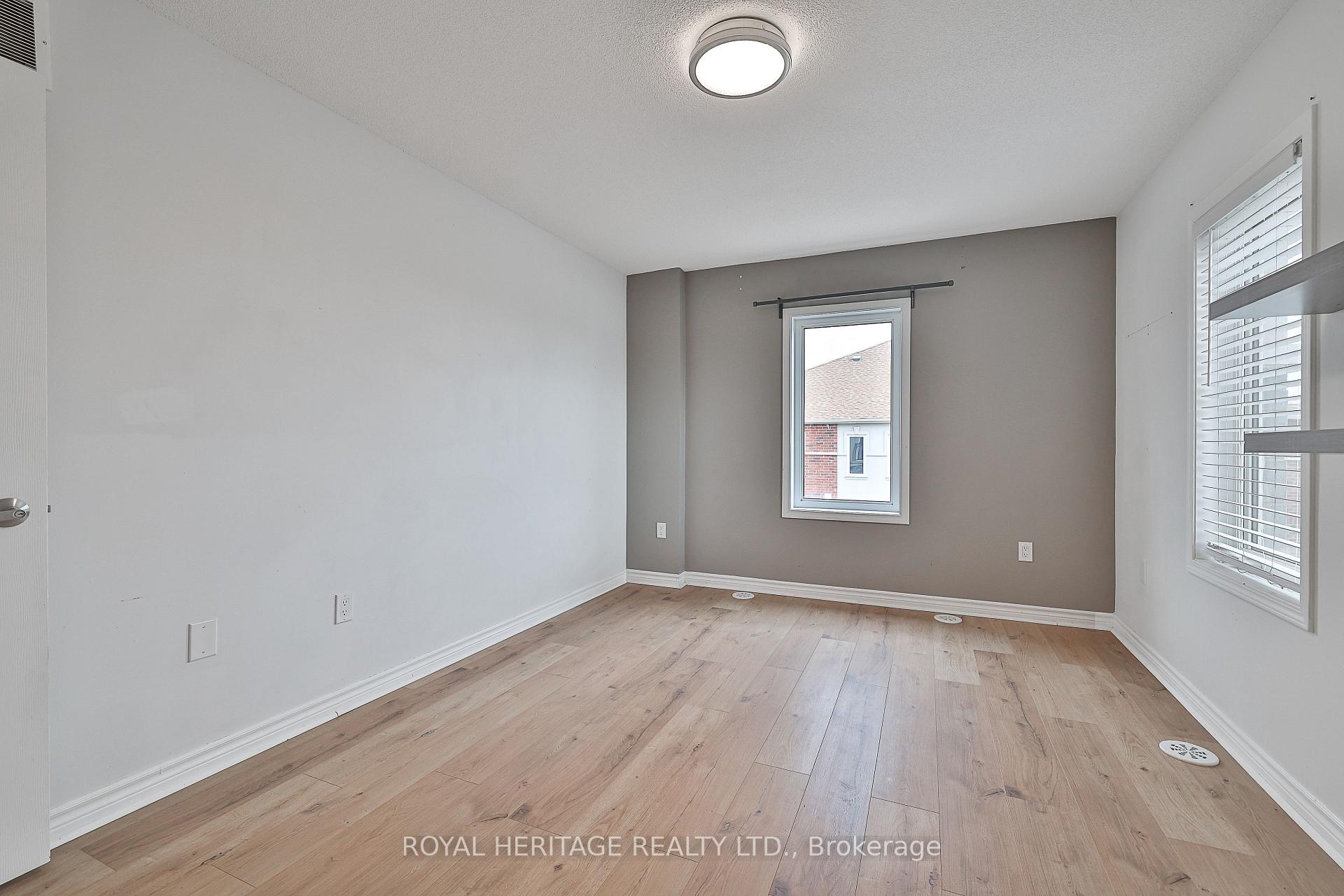 Photo 31 of 2 Dunsley Way, Whitby, Pringle Creek — HOMEH