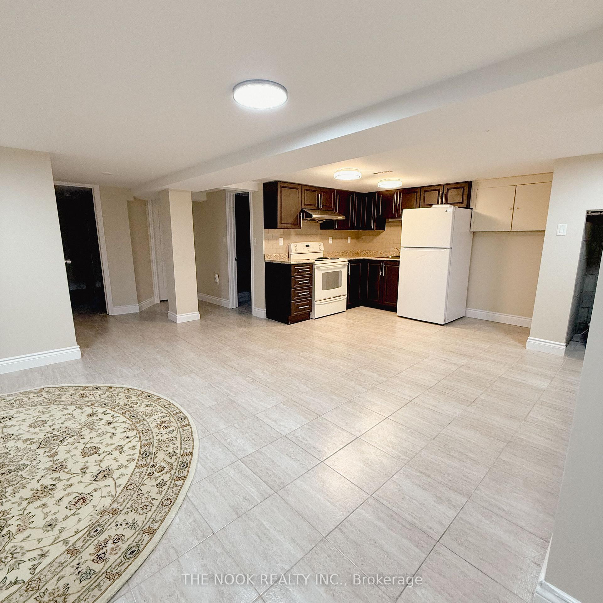 Photo 6 of 216 Rosedale Drive, Whitby, Downtown Whitby — HOMEH