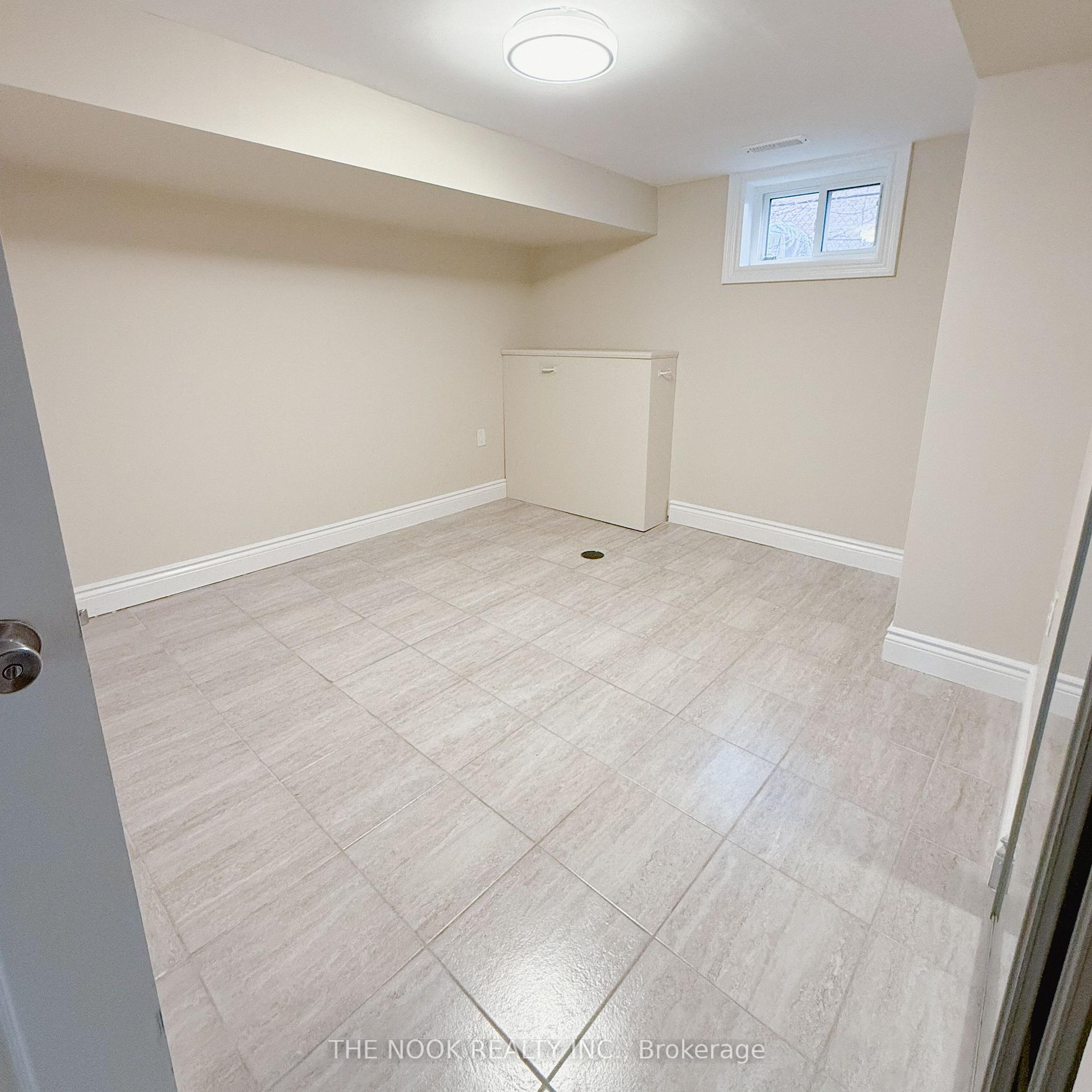 Photo 8 of 216 Rosedale Drive, Whitby, Downtown Whitby — HOMEH