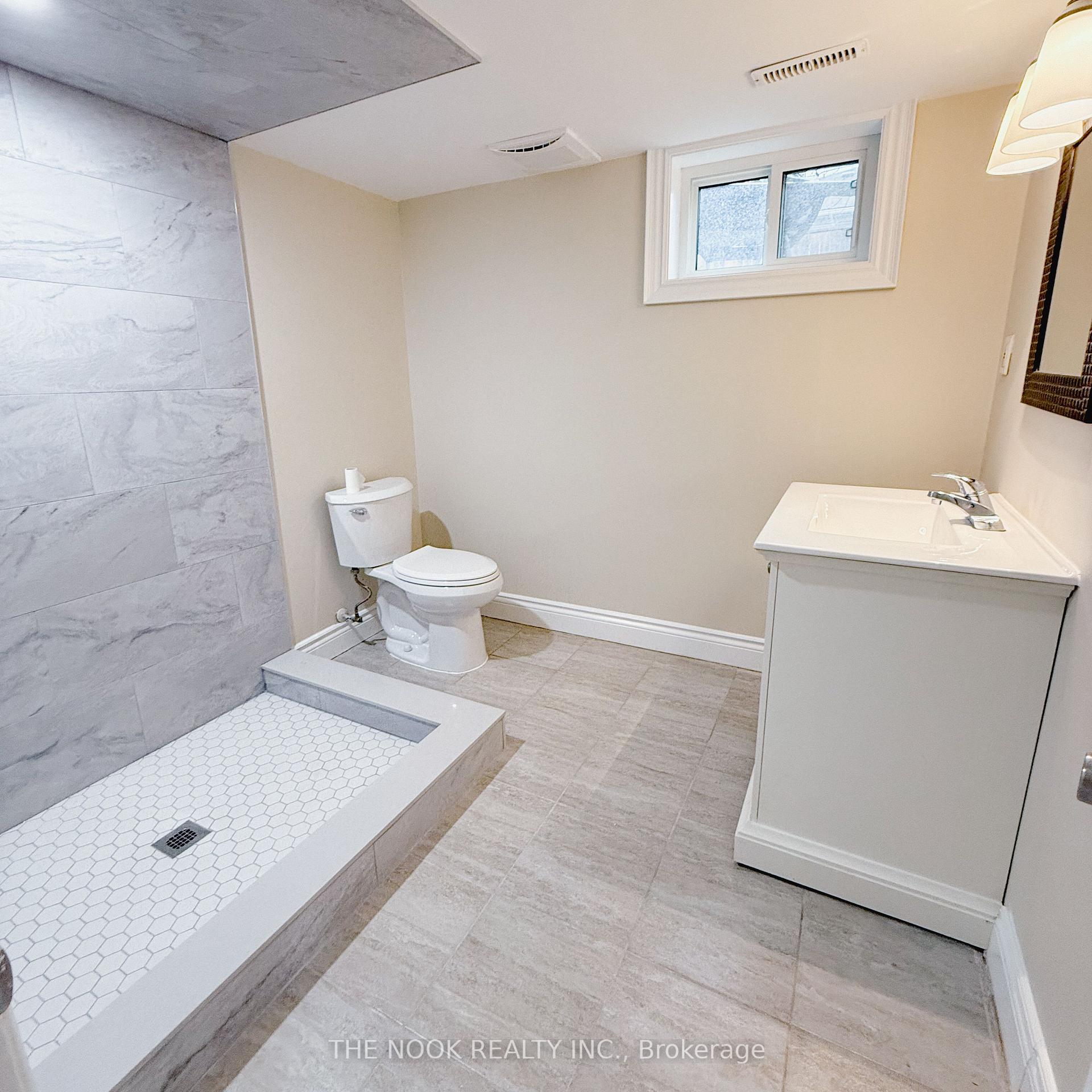 Photo 13 of 216 Rosedale Drive, Whitby, Downtown Whitby — HOMEH