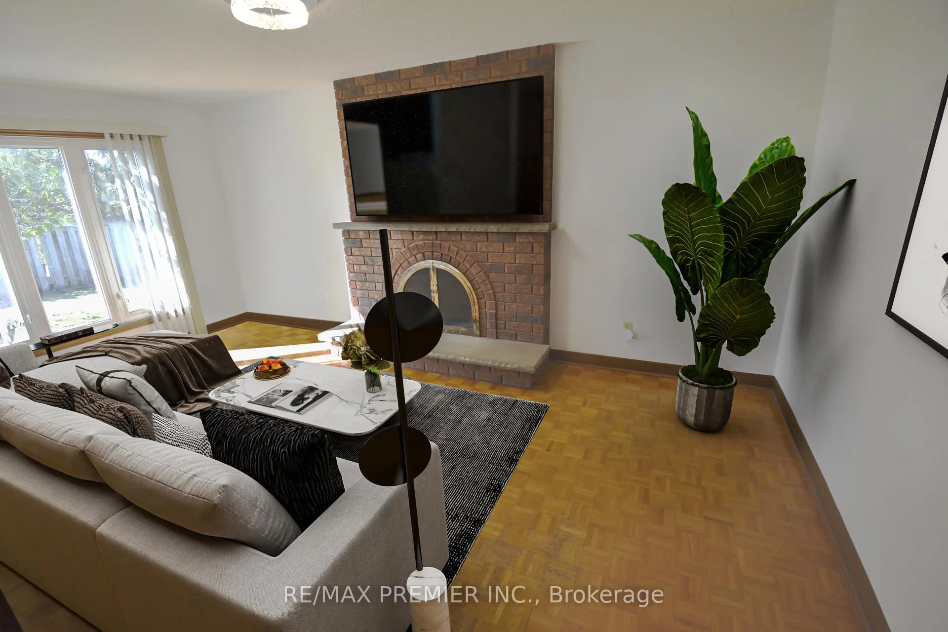 Photo 7 of 64 Partridge Circle, Vaughan, West Woodbridge — HOMEH