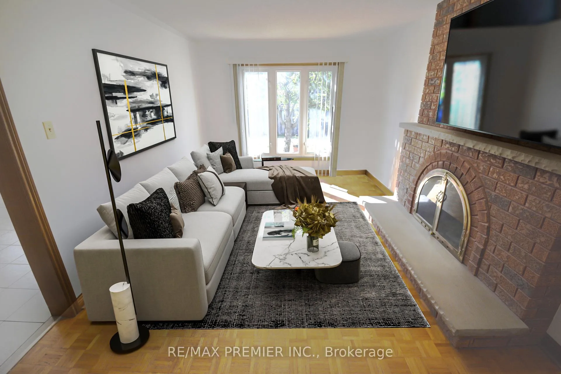 Photo 8 of 64 Partridge Circle, Vaughan, West Woodbridge — HOMEH