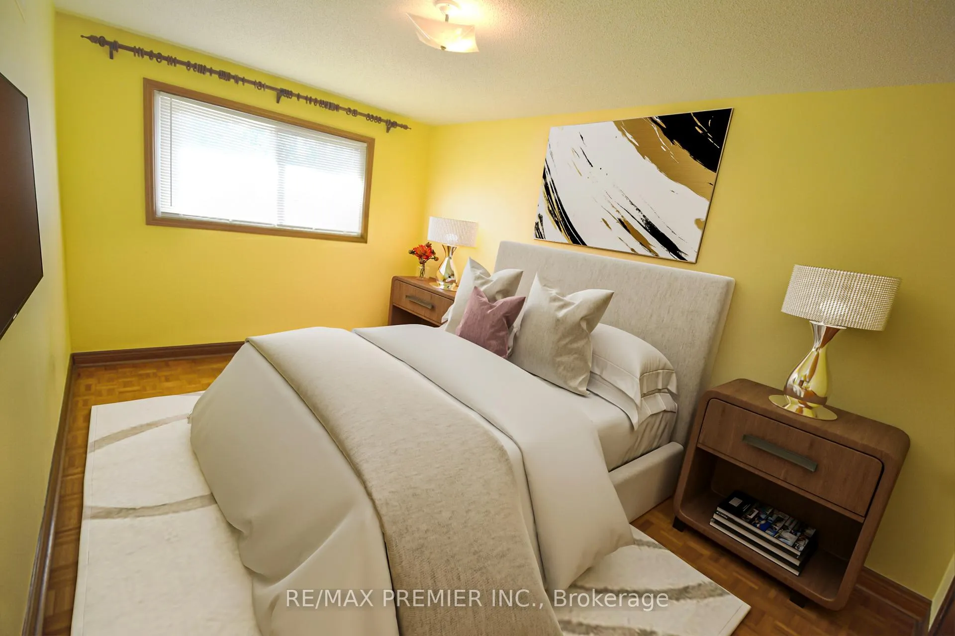 Photo 14 of 64 Partridge Circle, Vaughan, West Woodbridge — HOMEH