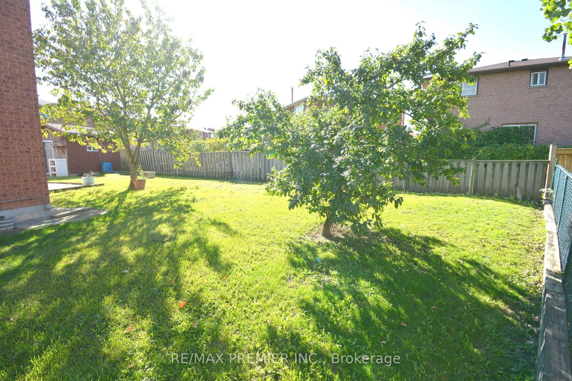 Photo 22 of 64 Partridge Circle, Vaughan, West Woodbridge — HOMEH