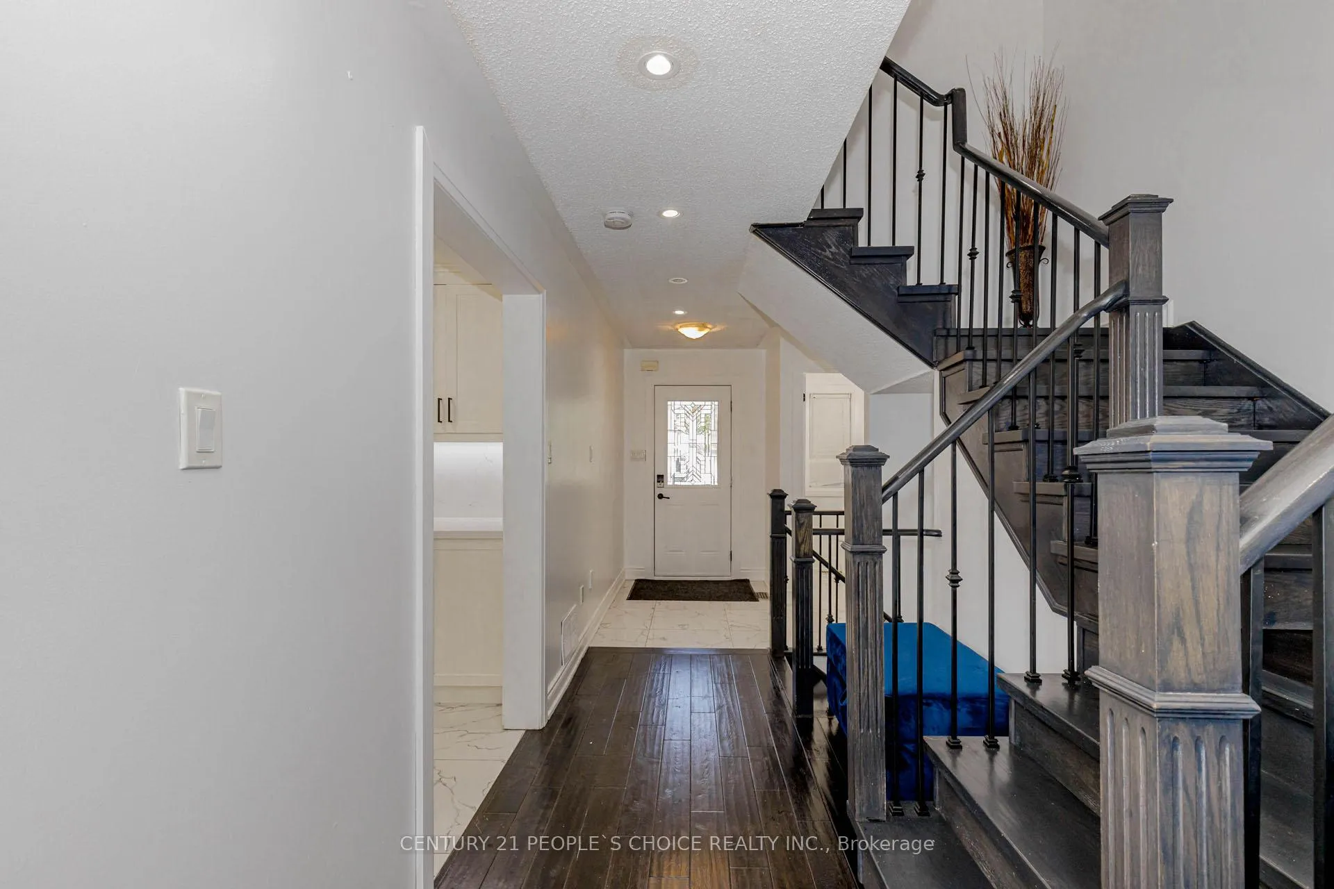 Photo 7 of 15 Candlebrook Drive, Whitby, Pringle Creek — HOMEH