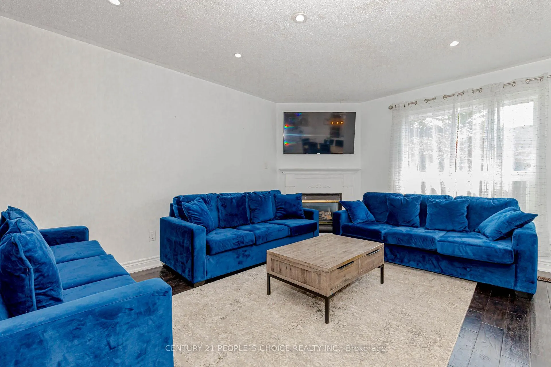 Photo 8 of 15 Candlebrook Drive, Whitby, Pringle Creek — HOMEH