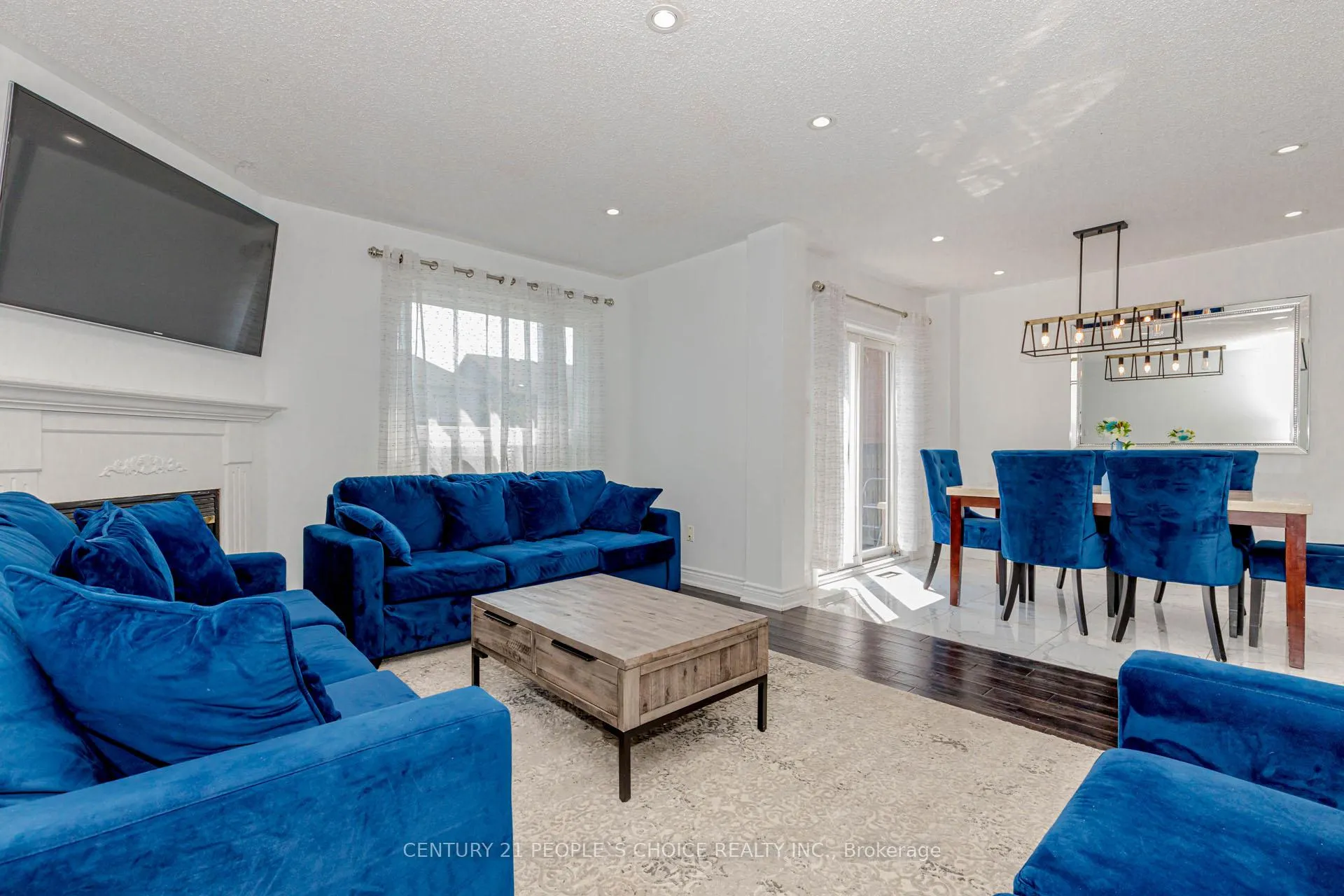 Photo 11 of 15 Candlebrook Drive, Whitby, Pringle Creek — HOMEH