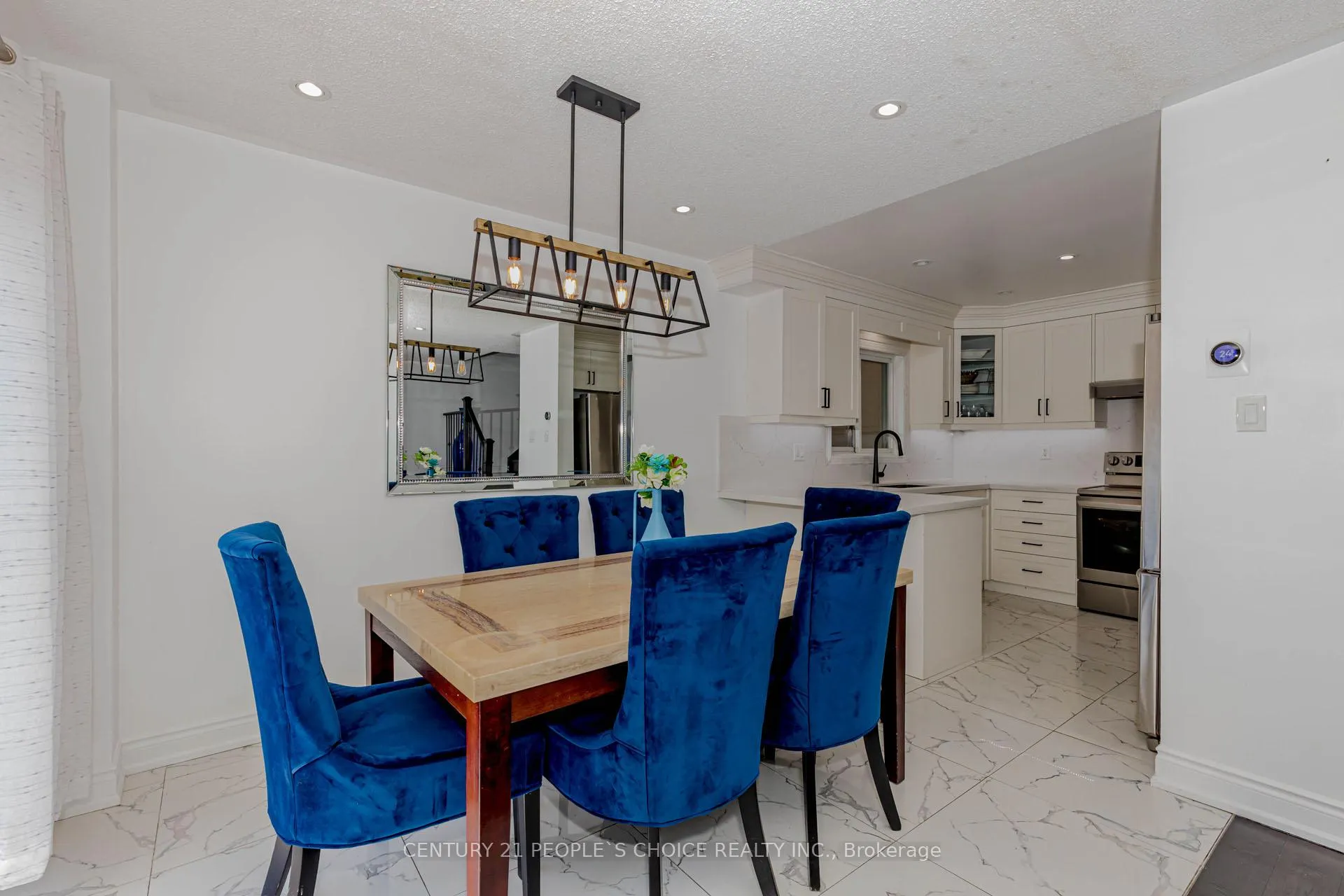 Photo 13 of 15 Candlebrook Drive, Whitby, Pringle Creek — HOMEH