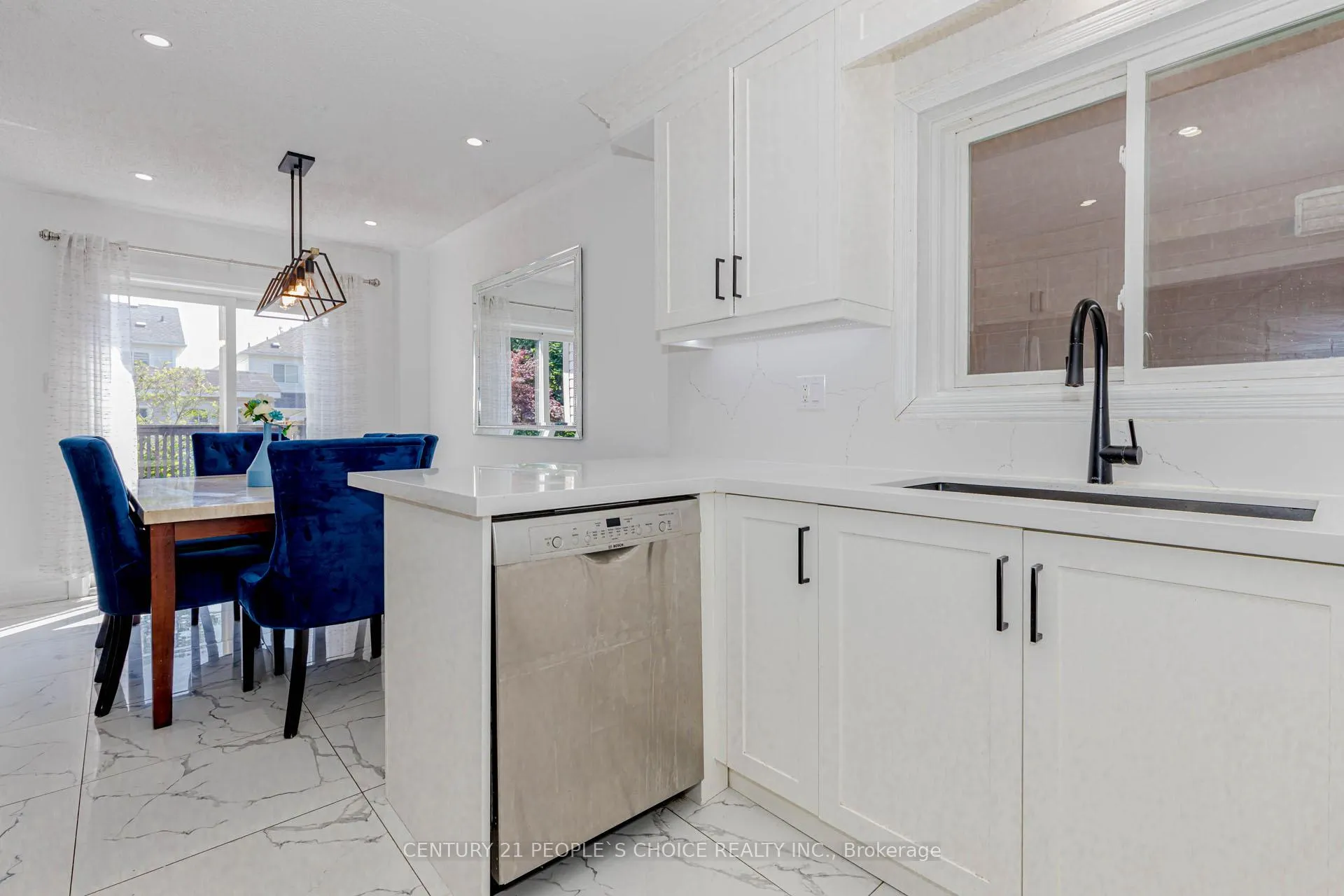Photo 17 of 15 Candlebrook Drive, Whitby, Pringle Creek — HOMEH