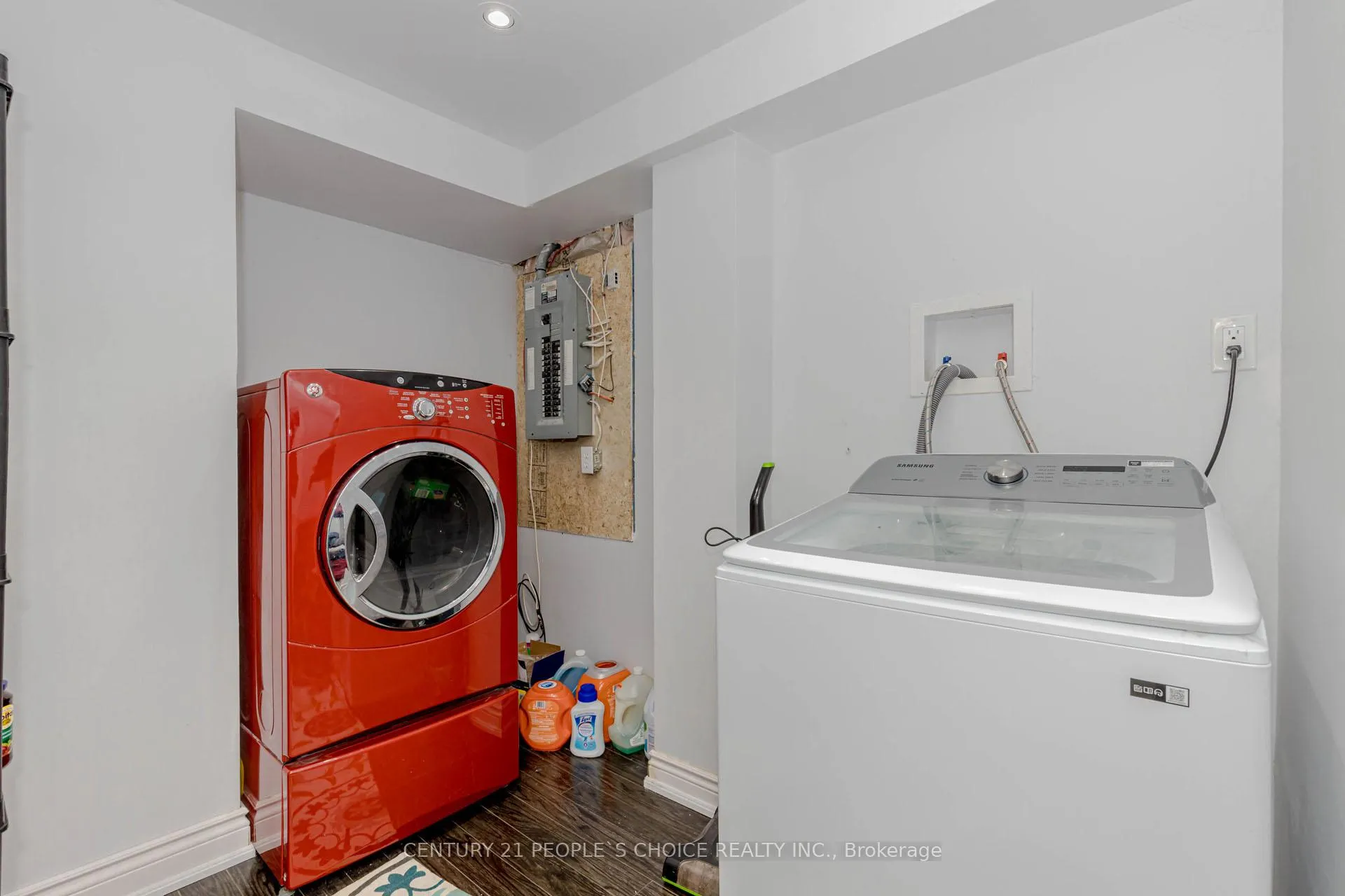 Photo 35 of 15 Candlebrook Drive, Whitby, Pringle Creek — HOMEH