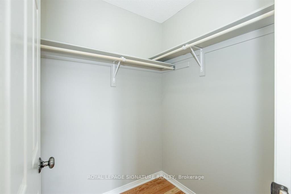 Photo 13 of 11 Arlston Court, Whitby, Rolling Acres — HOMEH
