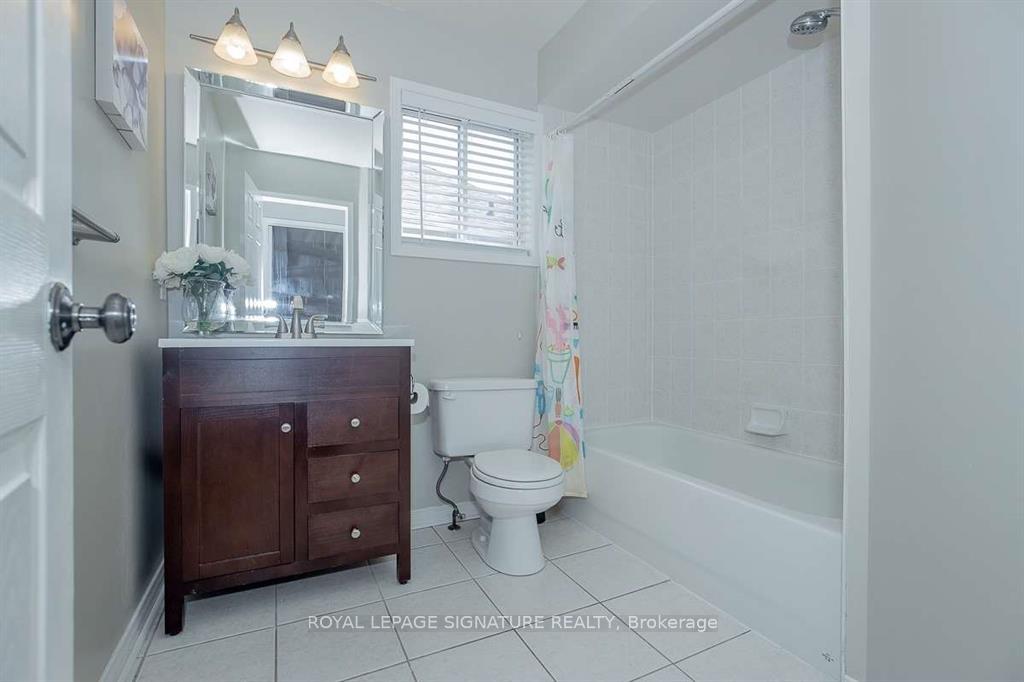 Photo 16 of 11 Arlston Court, Whitby, Rolling Acres — HOMEH