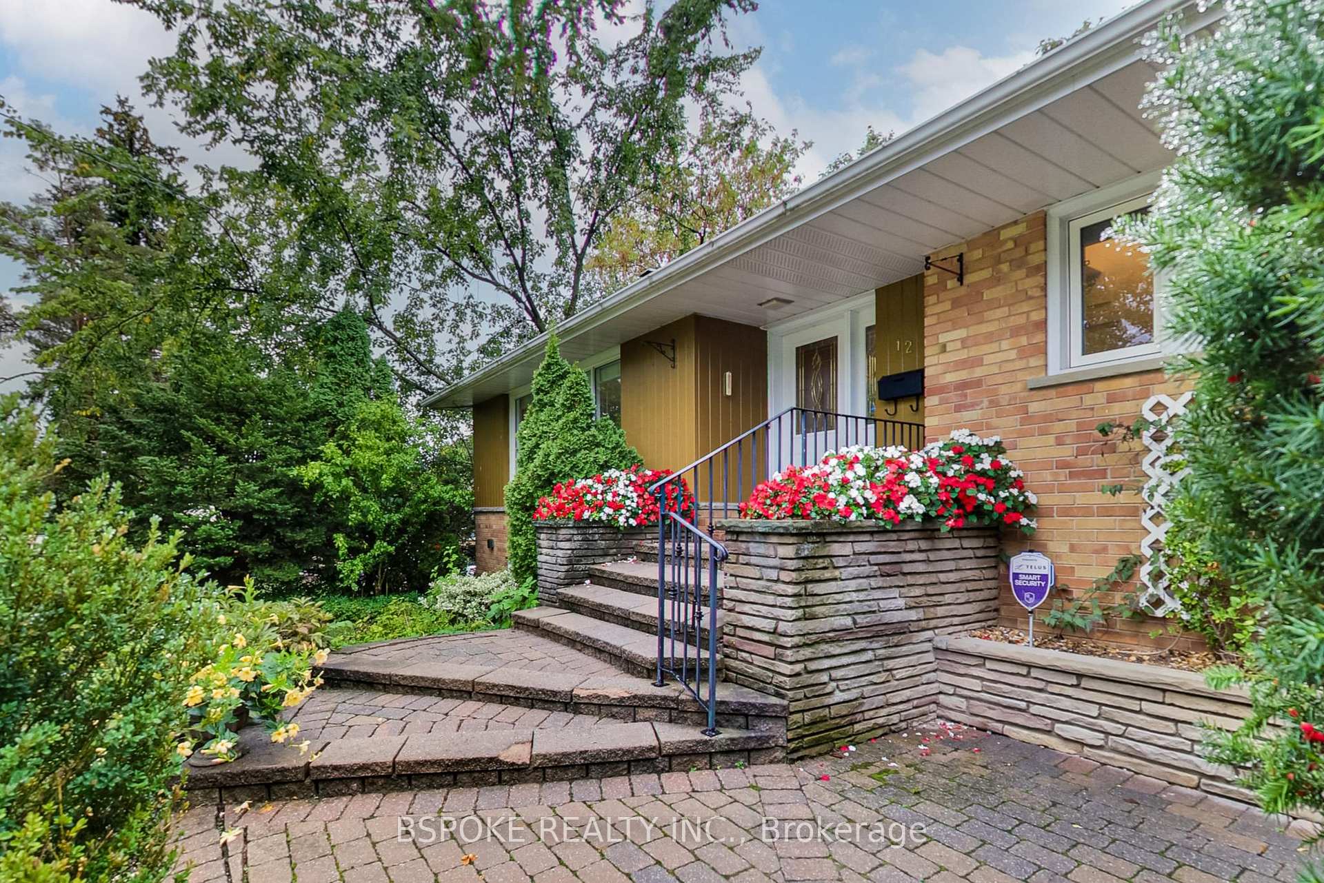 Photo 4 of 12 Vistaview Boulevard, Vaughan, Uplands — HOMEH