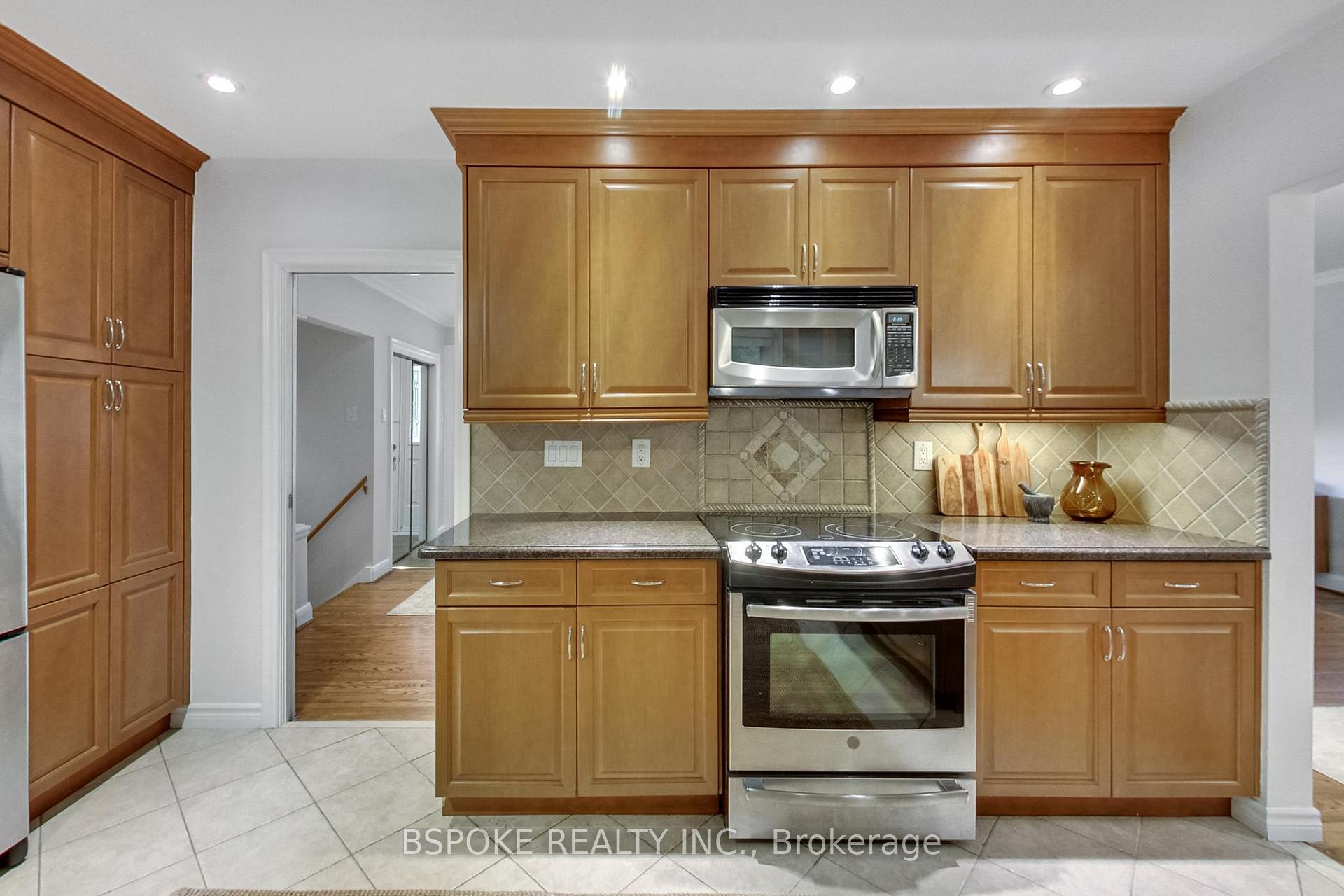 Photo 18 of 12 Vistaview Boulevard, Vaughan, Uplands — HOMEH