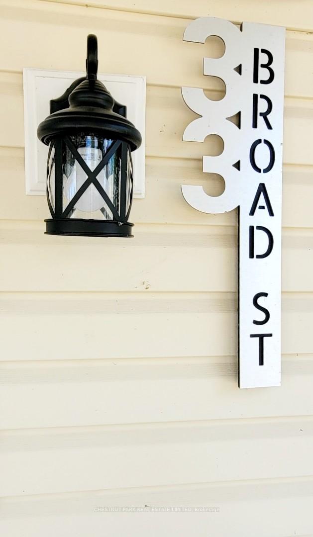Photo 4 of 33 Broad Street, Prince Edward County, Picton Ward — HOMEH