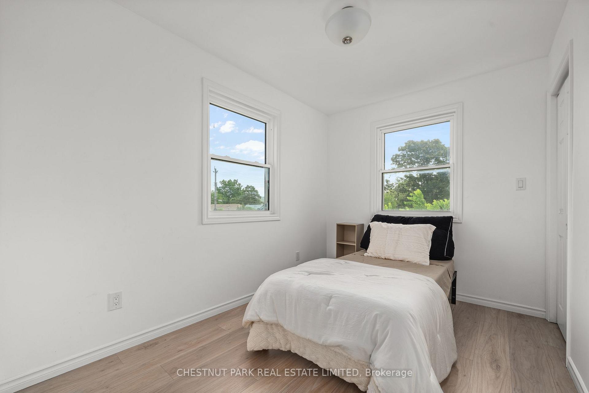 Photo 31 of 33 Broad Street, Prince Edward County, Picton Ward — HOMEH