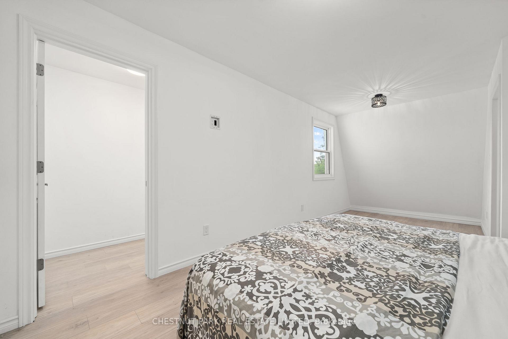 Photo 36 of 33 Broad Street, Prince Edward County, Picton Ward — HOMEH