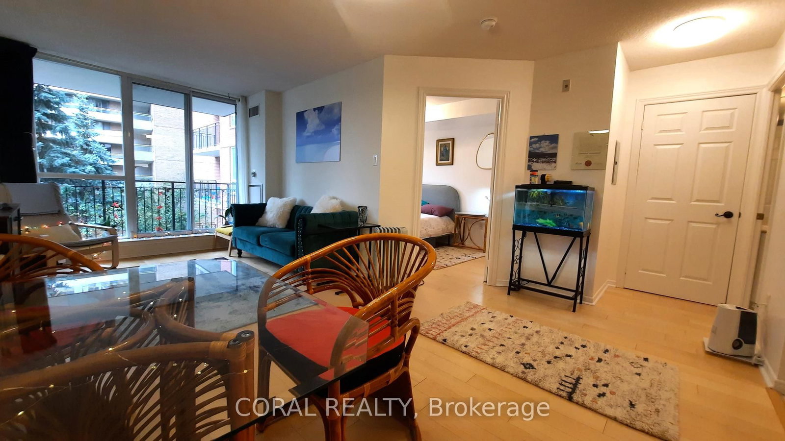 Photo 3 of Unit 315, 300 Balliol St, Toronto, Mount Pleasant West — HOMEH