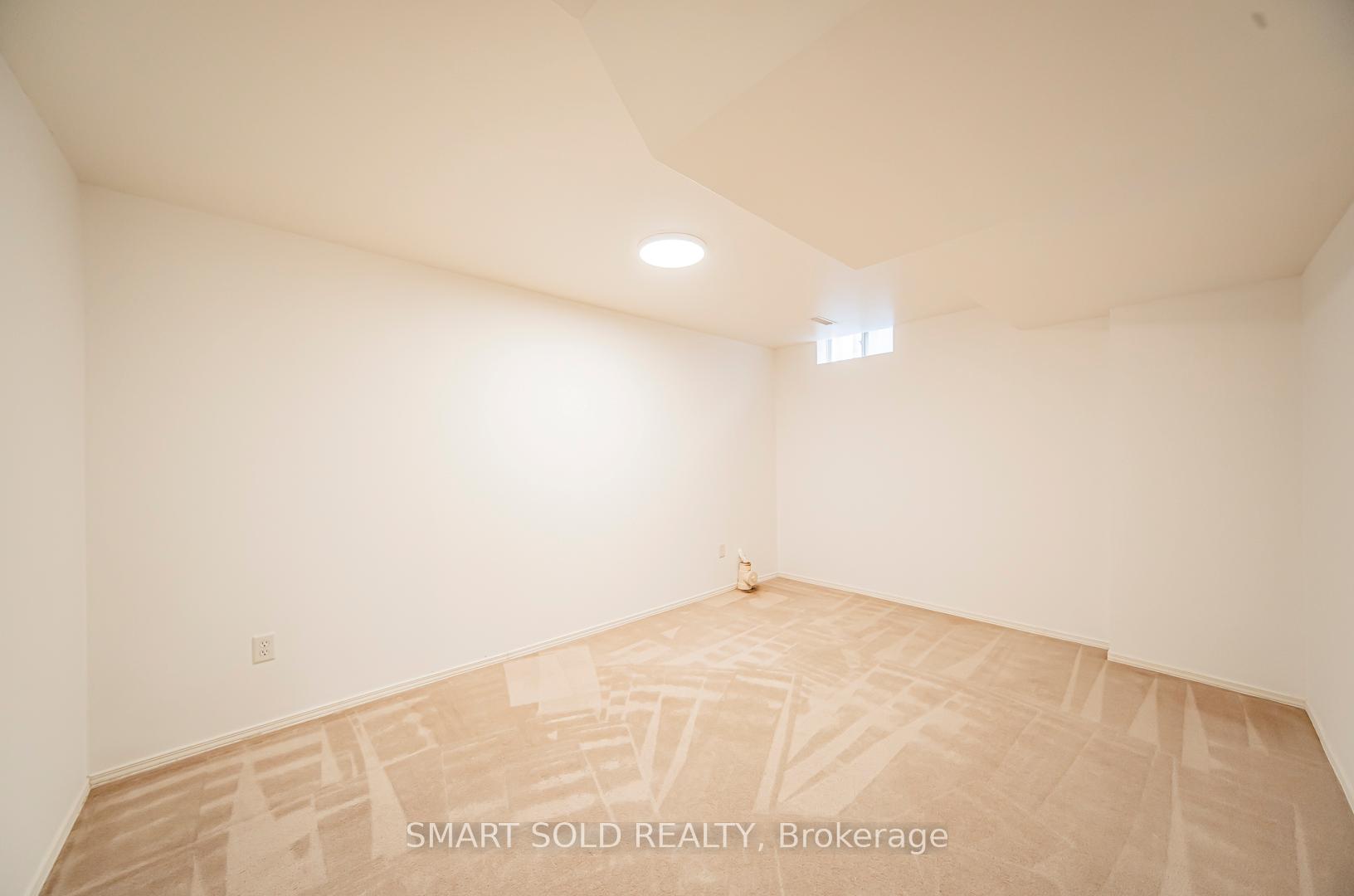 Photo 43 of 54 Sandwood Drive, Vaughan, Patterson — HOMEH