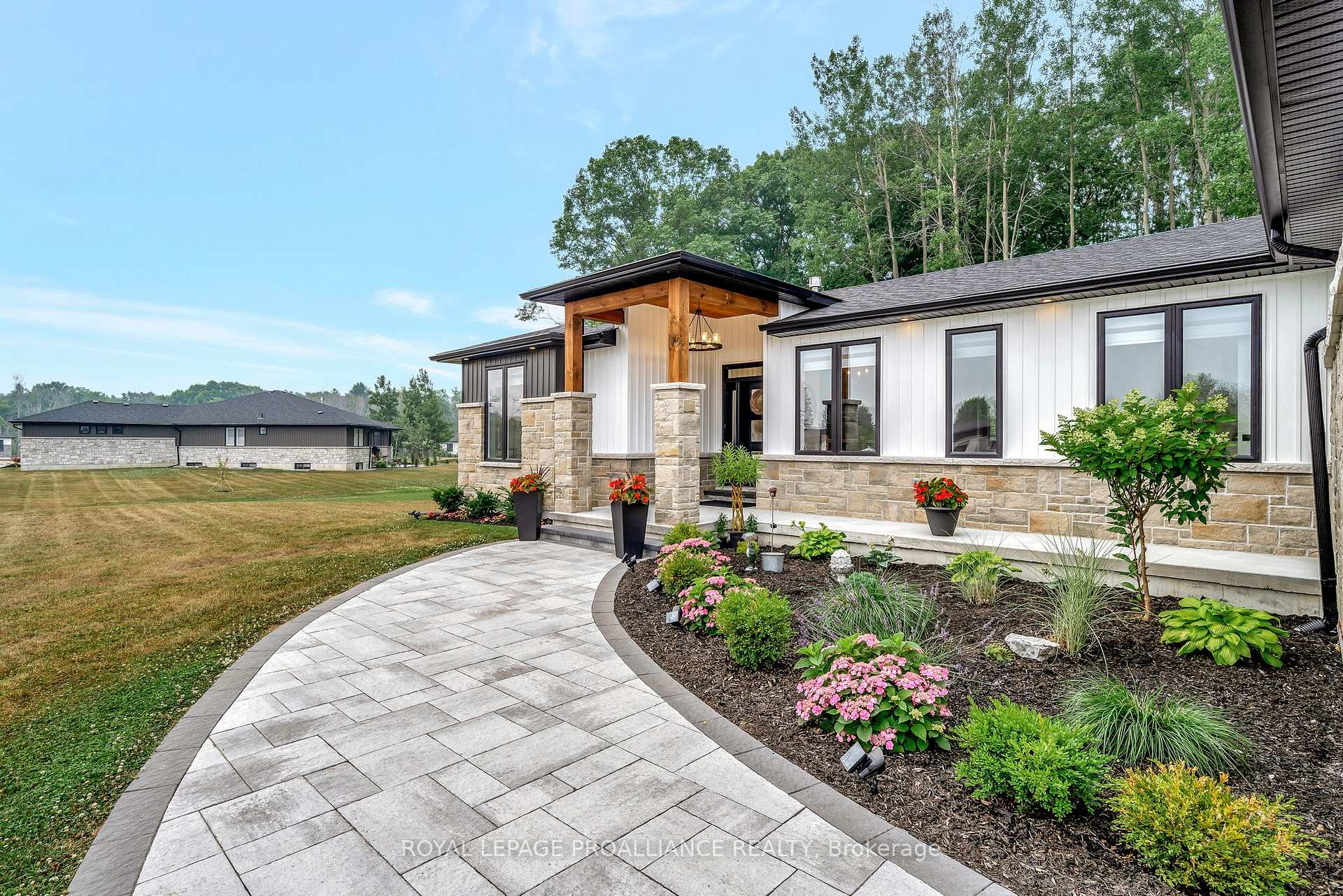 Photo 4 of 329 Michael's Way, Prince Edward County, Ameliasburg Ward — HOMEH