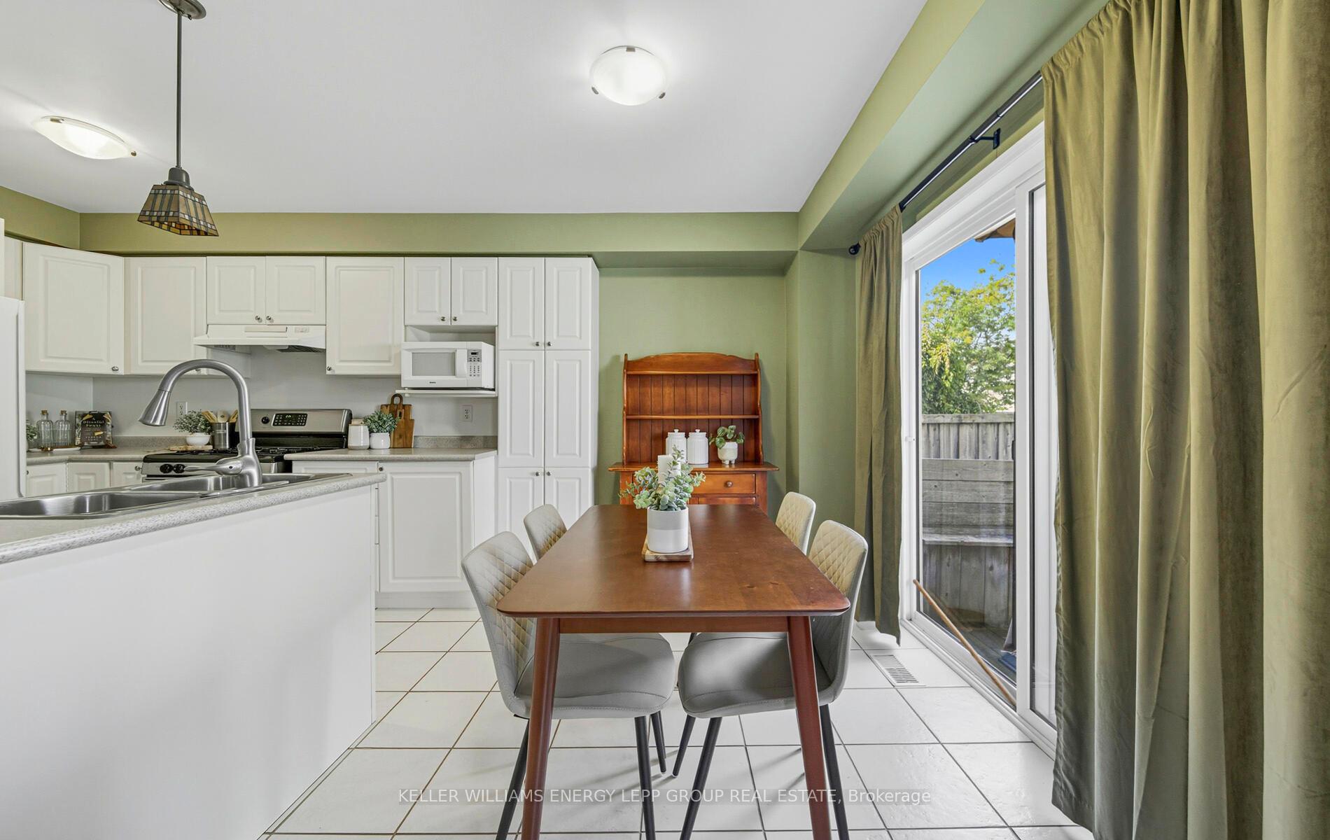 Photo 16 of 73 Haverhill Crescent, Whitby, Taunton North — HOMEH