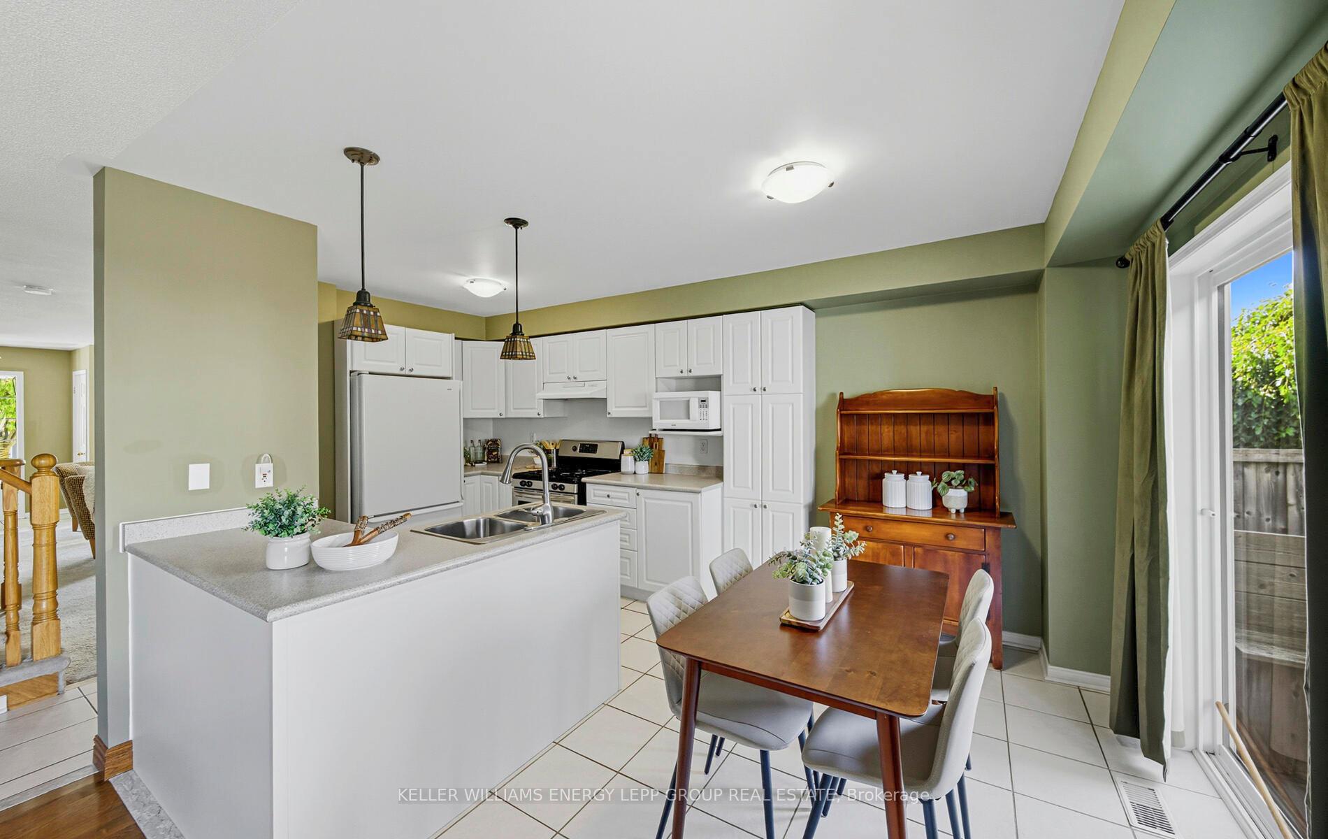 Photo 18 of 73 Haverhill Crescent, Whitby, Taunton North — HOMEH