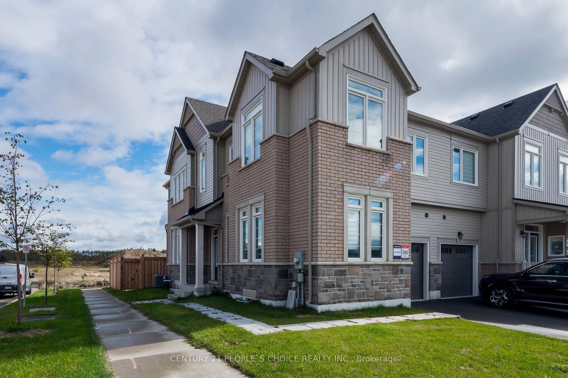 Photo 2 of 35 Greer Street, Barrie, Rural Barrie Southeast — HOMEH