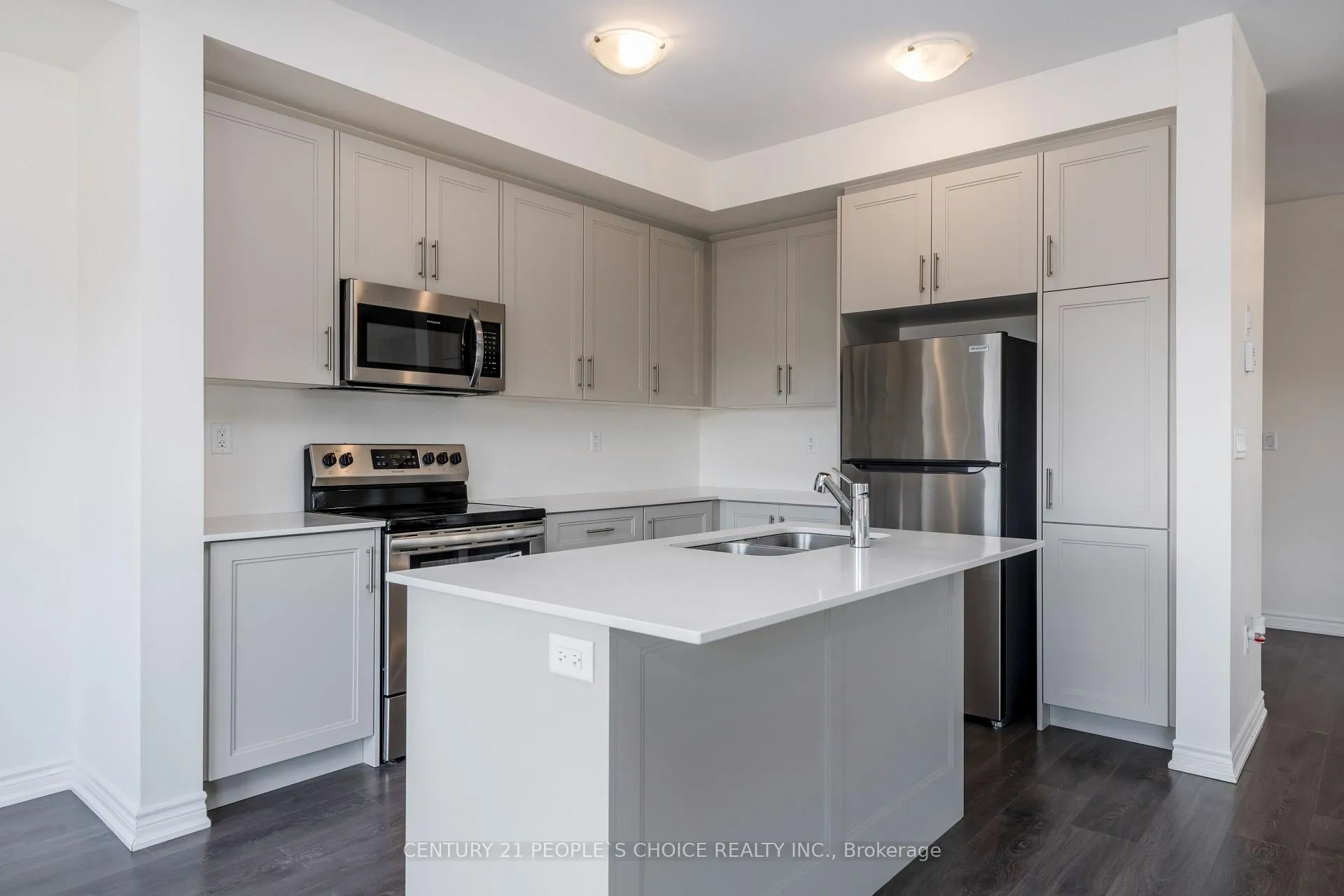 Photo 11 of 35 Greer Street, Barrie, Rural Barrie Southeast — HOMEH