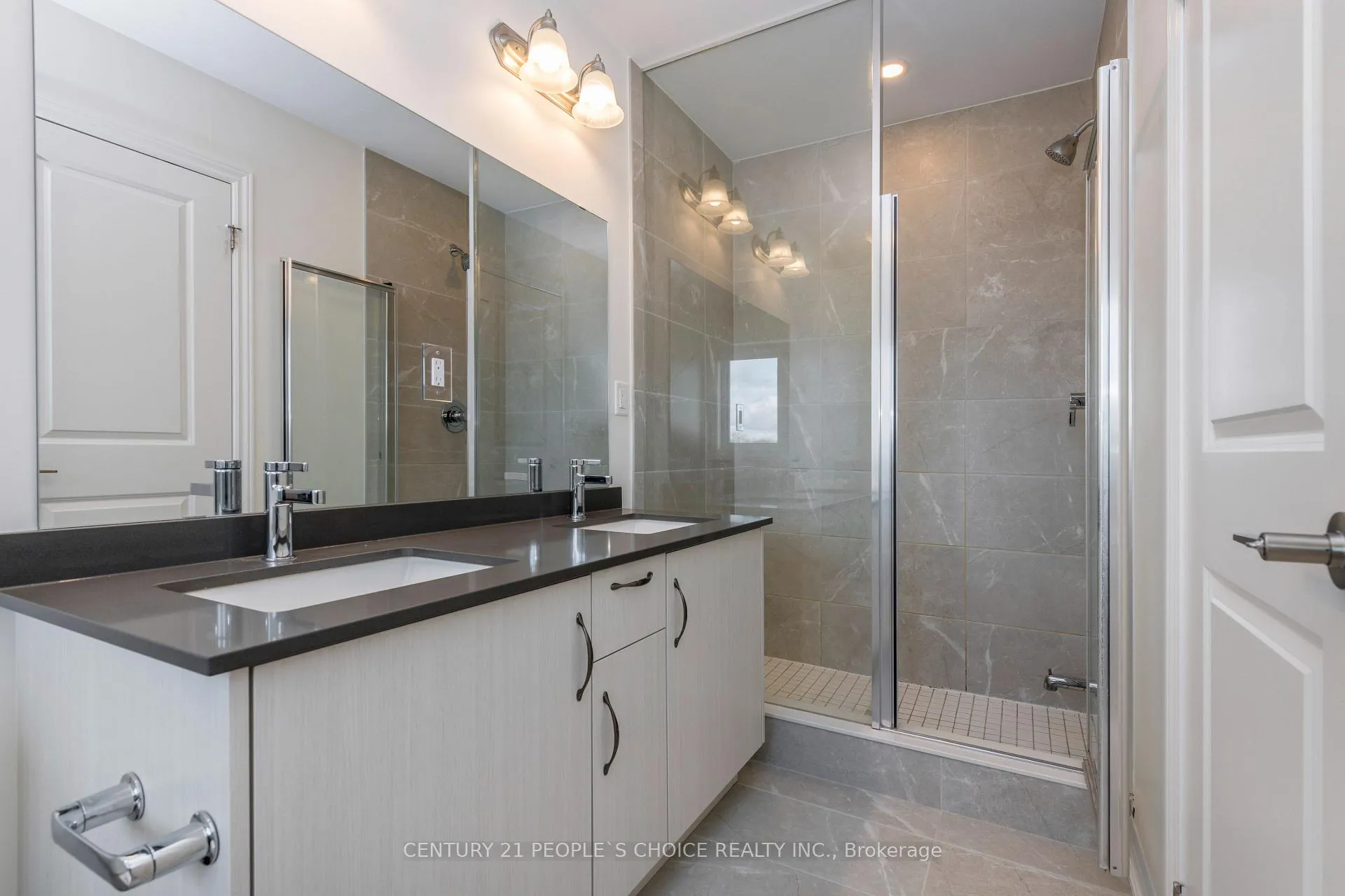Photo 16 of 35 Greer Street, Barrie, Rural Barrie Southeast — HOMEH