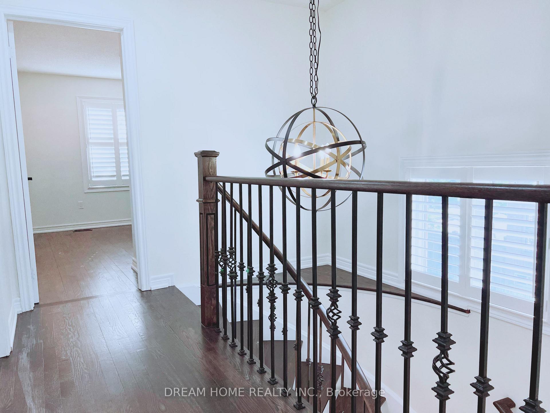 Photo 10 of Unit Main, 118 Black Maple Crescent, Vaughan, Patterson — HOMEH