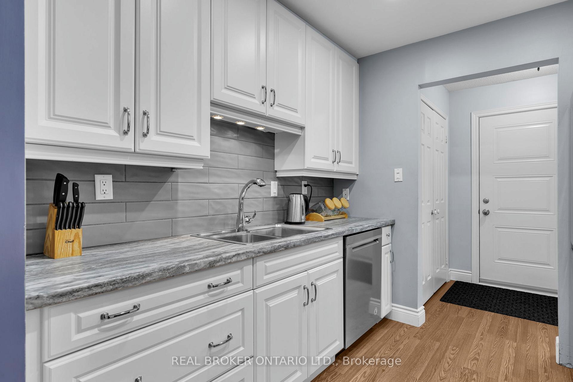 Photo 5 of 27 Knicely Road, Barrie, Painswick North — HOMEH