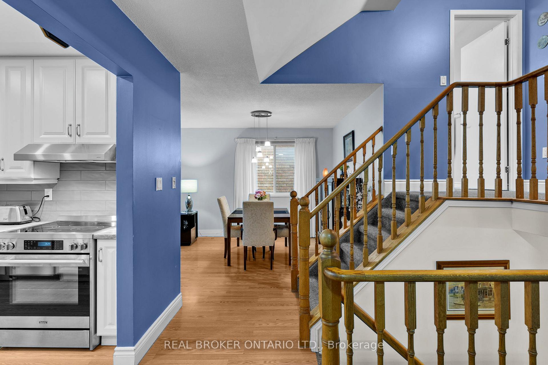 Photo 11 of 27 Knicely Road, Barrie, Painswick North — HOMEH