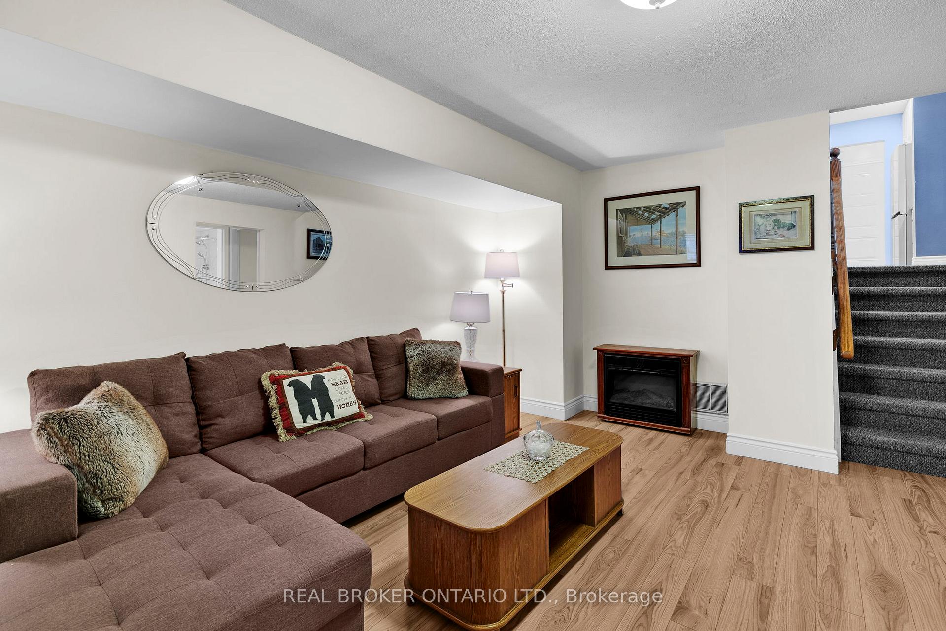 Photo 19 of 27 Knicely Road, Barrie, Painswick North — HOMEH