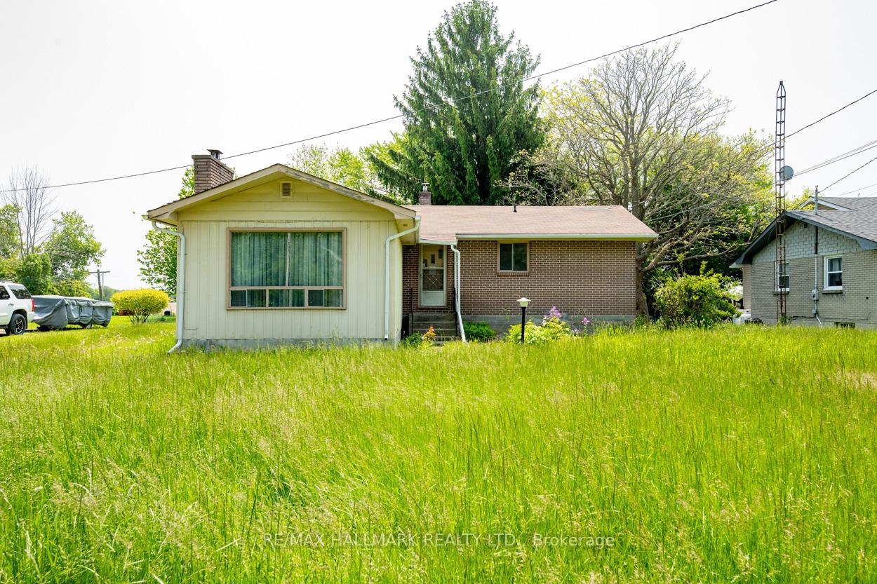 Photo 1 of 154 County Road 28, Prince Edward County, Ameliasburg Ward — HOMEH