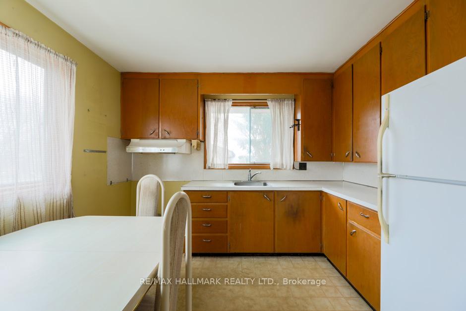 Photo 9 of 154 County Road 28, Prince Edward County, Ameliasburg Ward — HOMEH