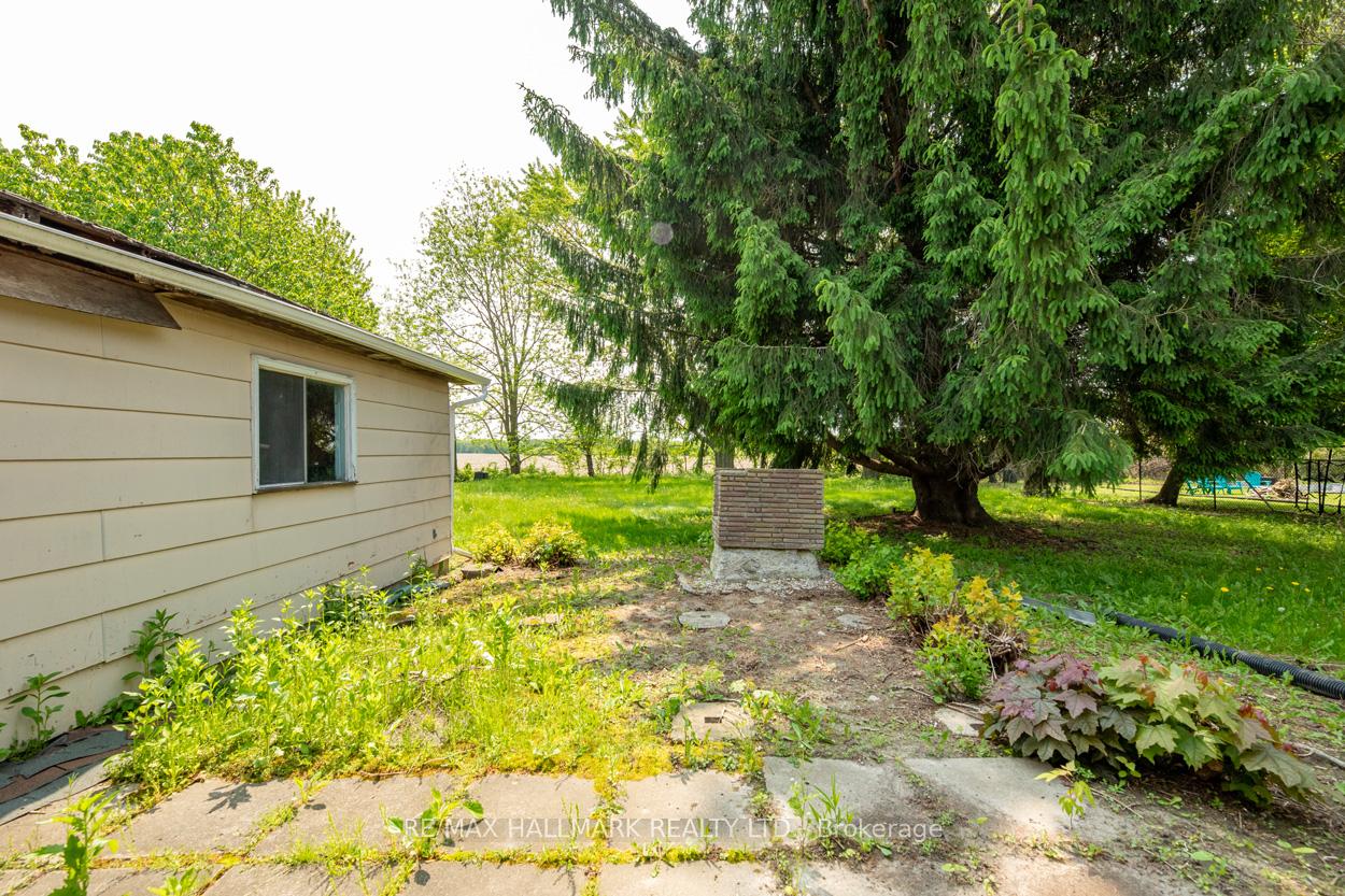 Photo 17 of 154 County Road 28, Prince Edward County, Ameliasburg Ward — HOMEH