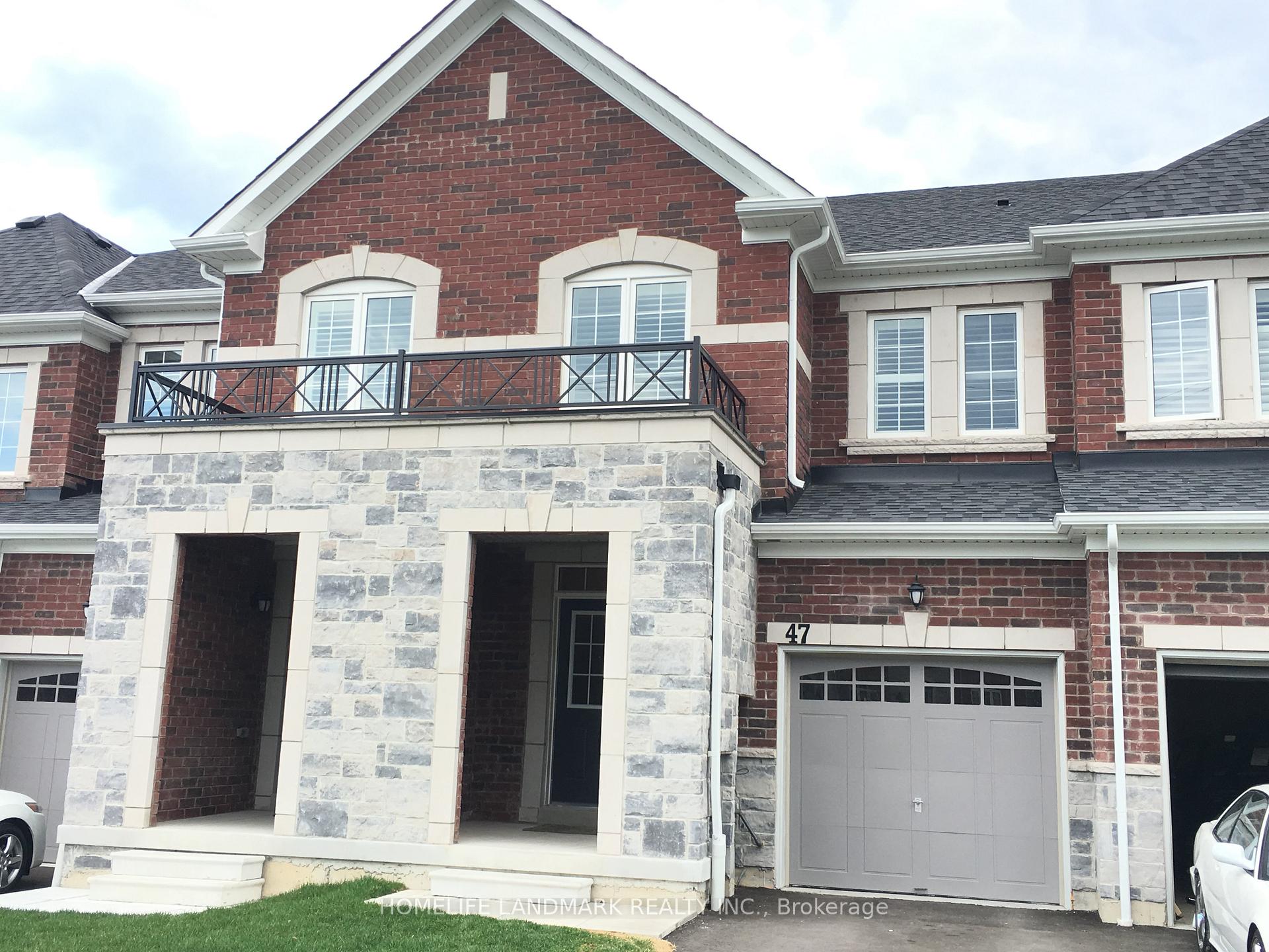 Front of 47 Rimrock Crescent