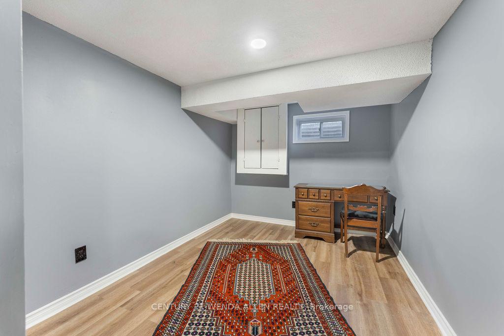 Photo 32 of 2 Ribblesdale Drive, Whitby, Pringle Creek — HOMEH