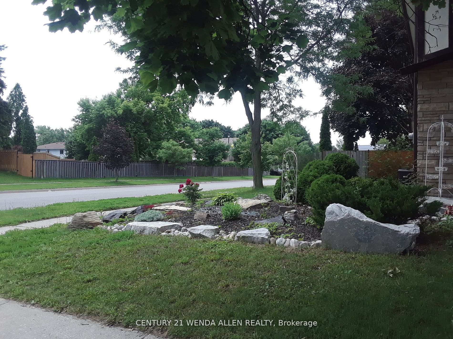 Photo 42 of 2 Ribblesdale Drive, Whitby, Pringle Creek — HOMEH