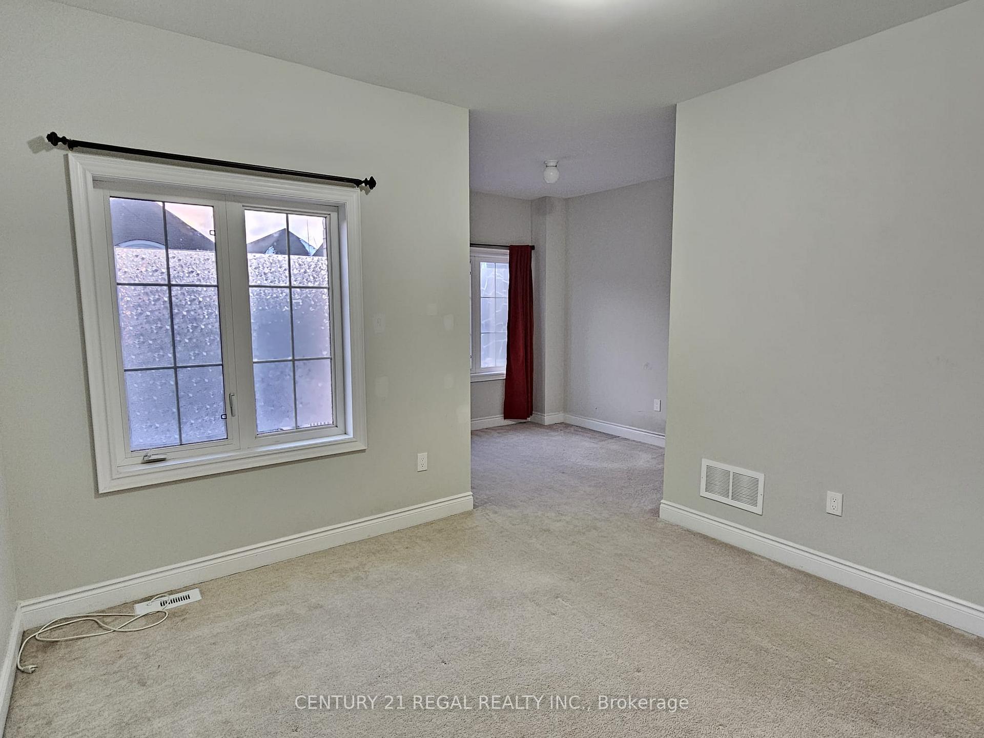 Photo 12 of 17 Bristlewood Crescent, Vaughan, Patterson — HOMEH