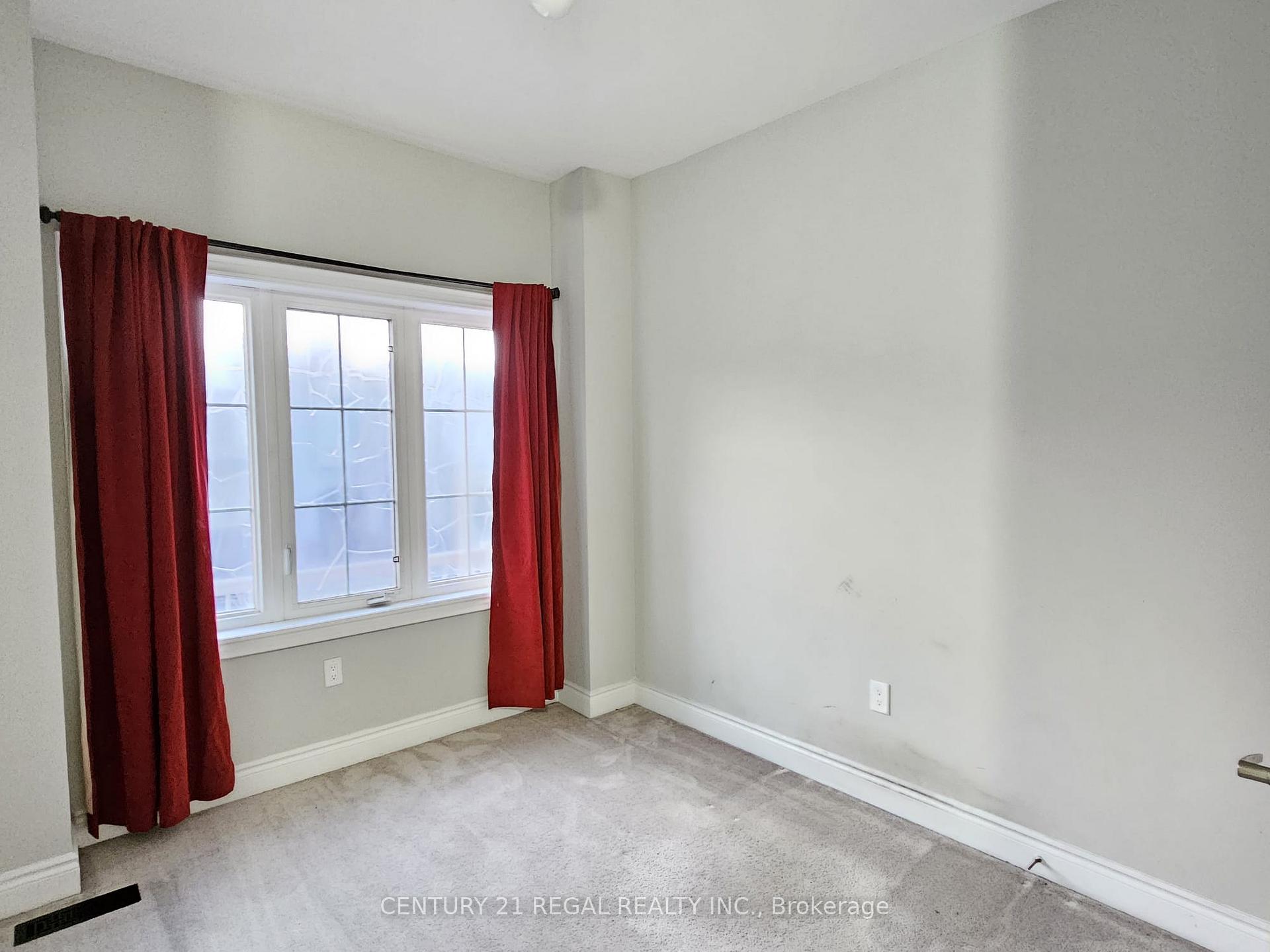 Photo 13 of 17 Bristlewood Crescent, Vaughan, Patterson — HOMEH