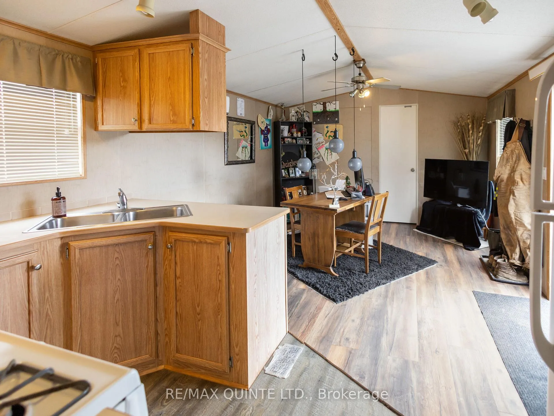 Photo 32 of 55 County Road 14, Prince Edward County, Sophiasburg Ward — HOMEH
