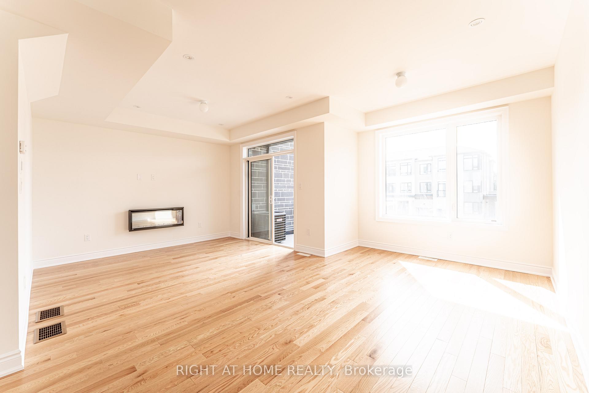 Photo 8 of 145 Tennant Circle, Vaughan, Vellore Village — HOMEH