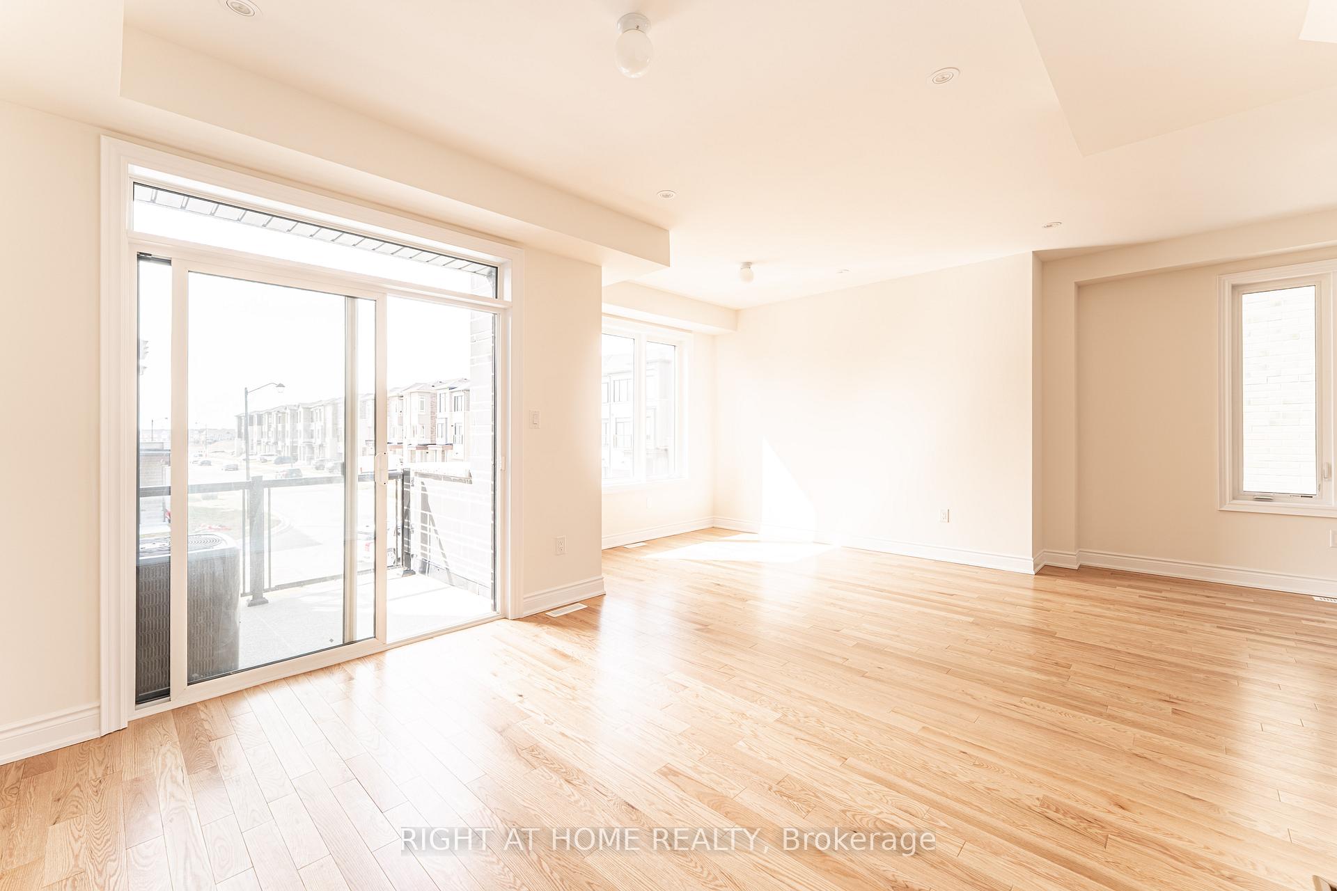 Photo 10 of 145 Tennant Circle, Vaughan, Vellore Village — HOMEH