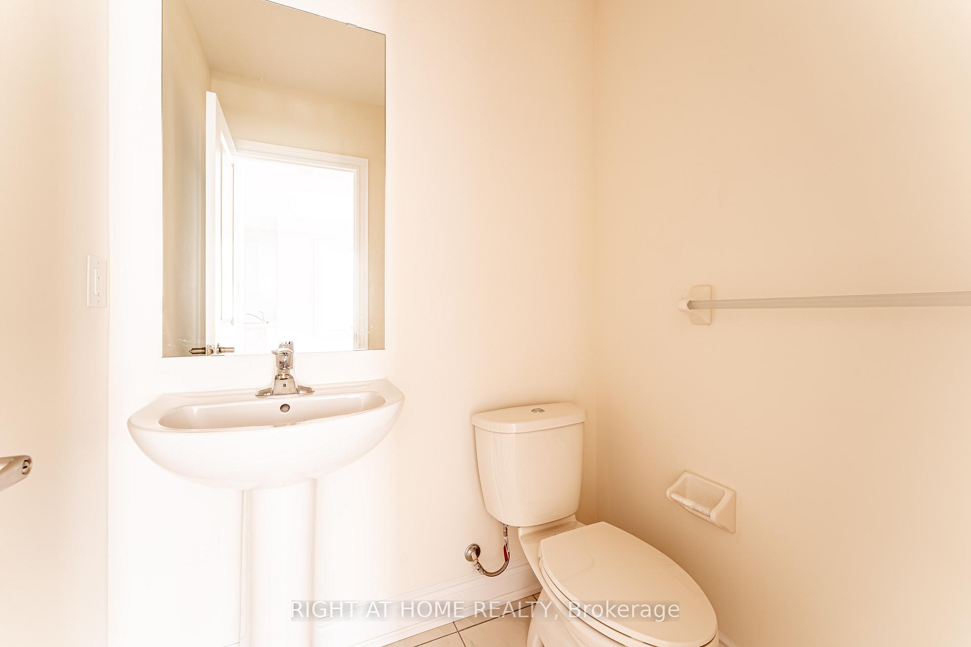 Photo 13 of 145 Tennant Circle, Vaughan, Vellore Village — HOMEH