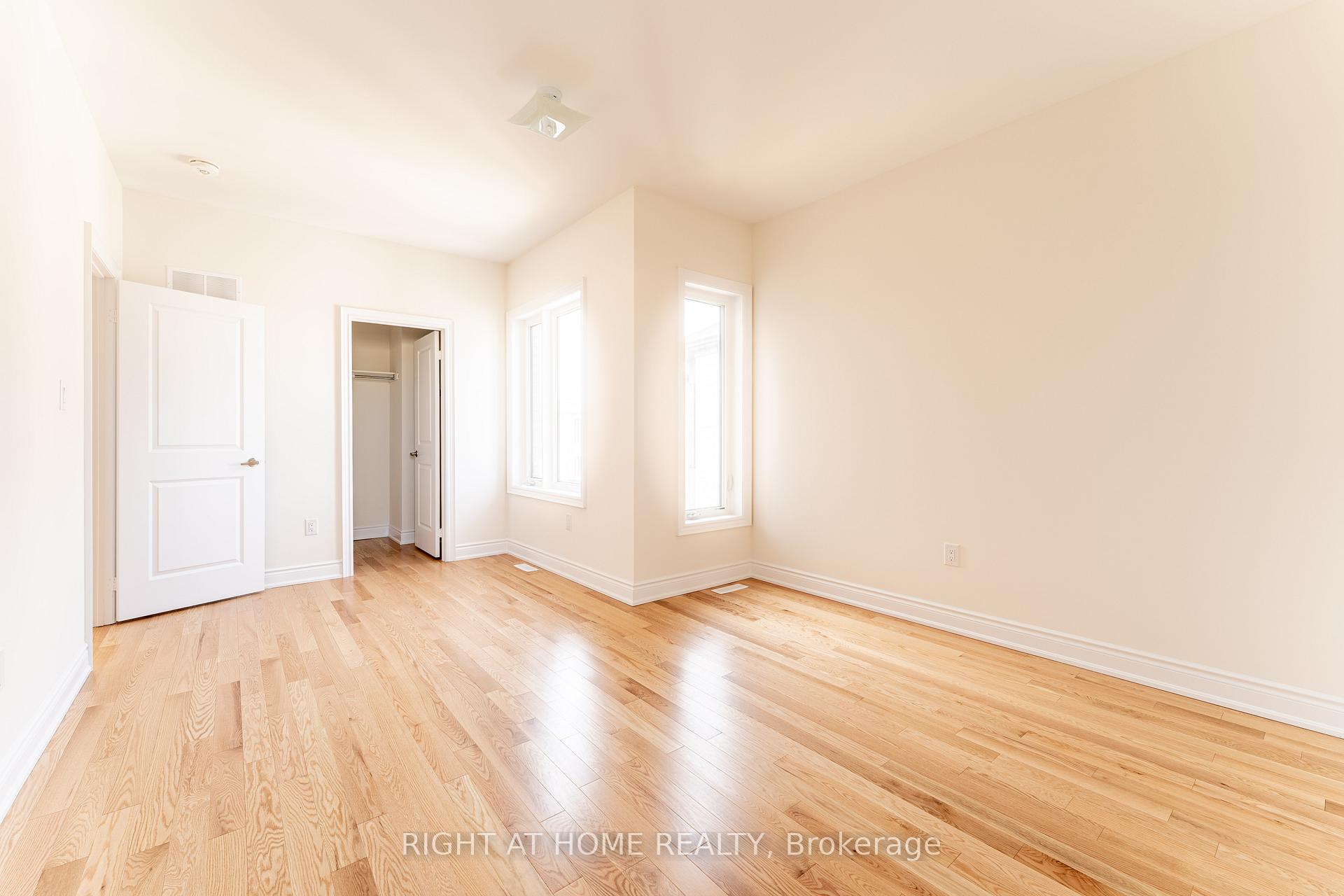 Photo 14 of 145 Tennant Circle, Vaughan, Vellore Village — HOMEH