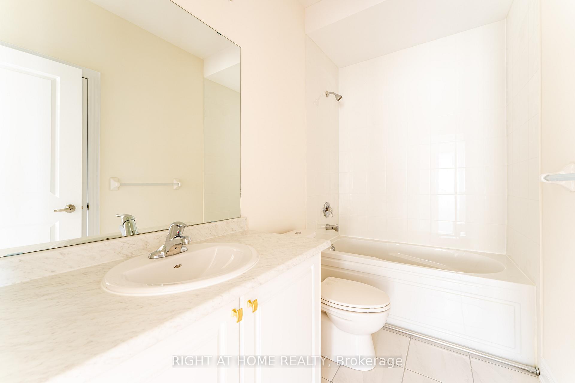 Photo 26 of 145 Tennant Circle, Vaughan, Vellore Village — HOMEH